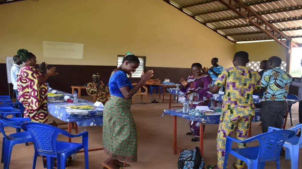 L'UNFPA et les OSC au Togo unissent leurs forces pour garantir l'accès à l'Education Complète à la Sexualité en milieu extrascolaire : Le programme EVSS se déploie avec succès dans les communes de la région maritime