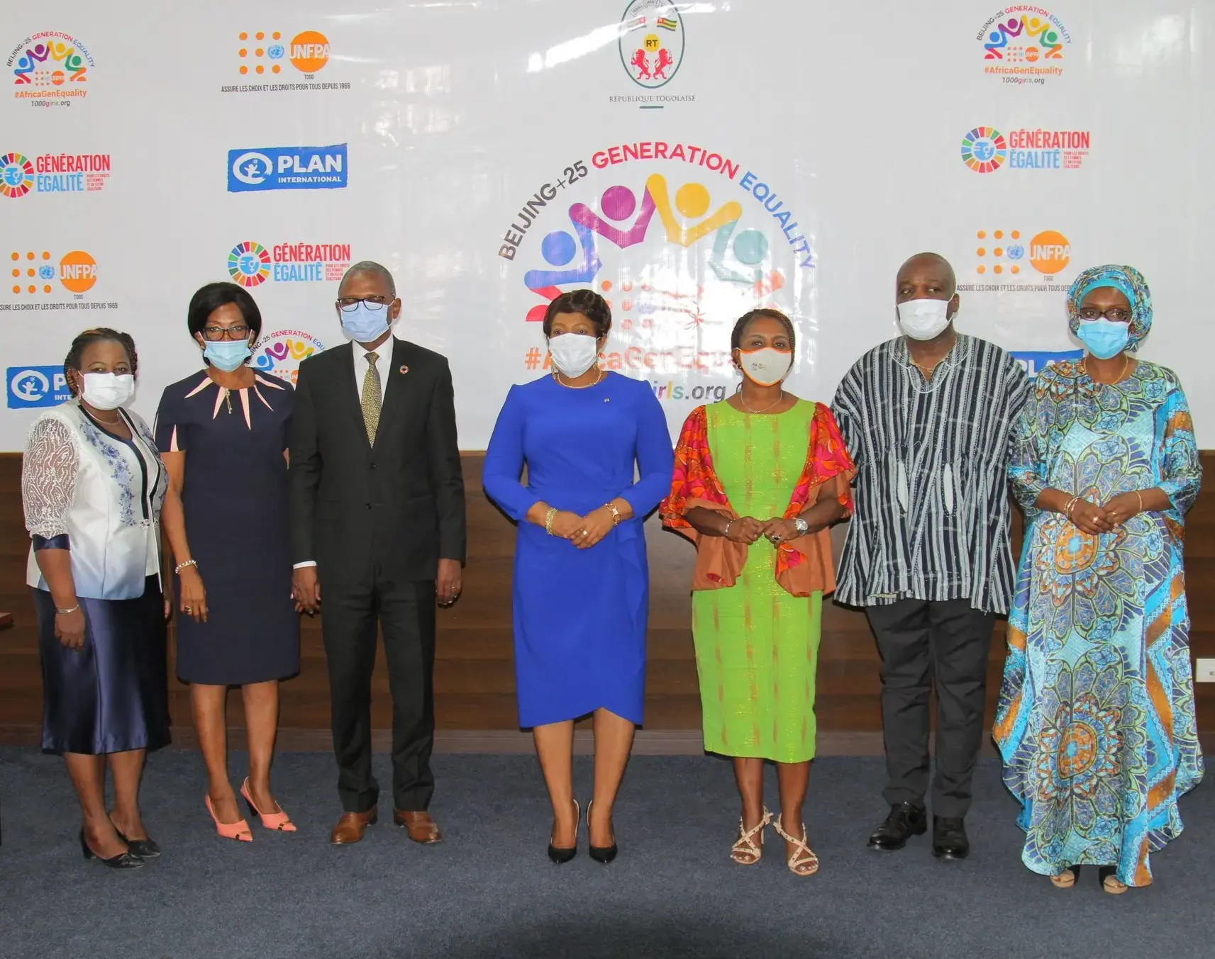 SOUS LE HAUT PATRONNAGE de Son Excellence Monsieur Faure Essozimna GNASSINGBE, Président de la République Togolaise, la Présidente de l'ASSEMBLEE NATIONALE TOGOLAISE, lance officiellement LA PLATEFORME 1000 JEUNES FILLES